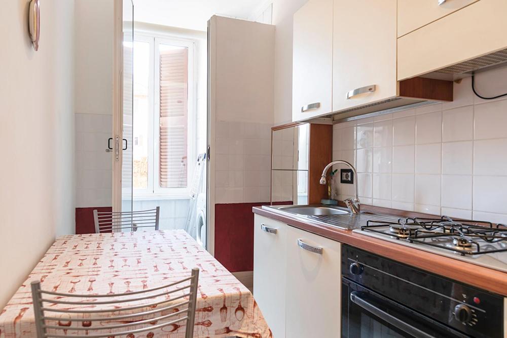 Tiberina Apartments - Rome Trastevere Екстер'єр фото