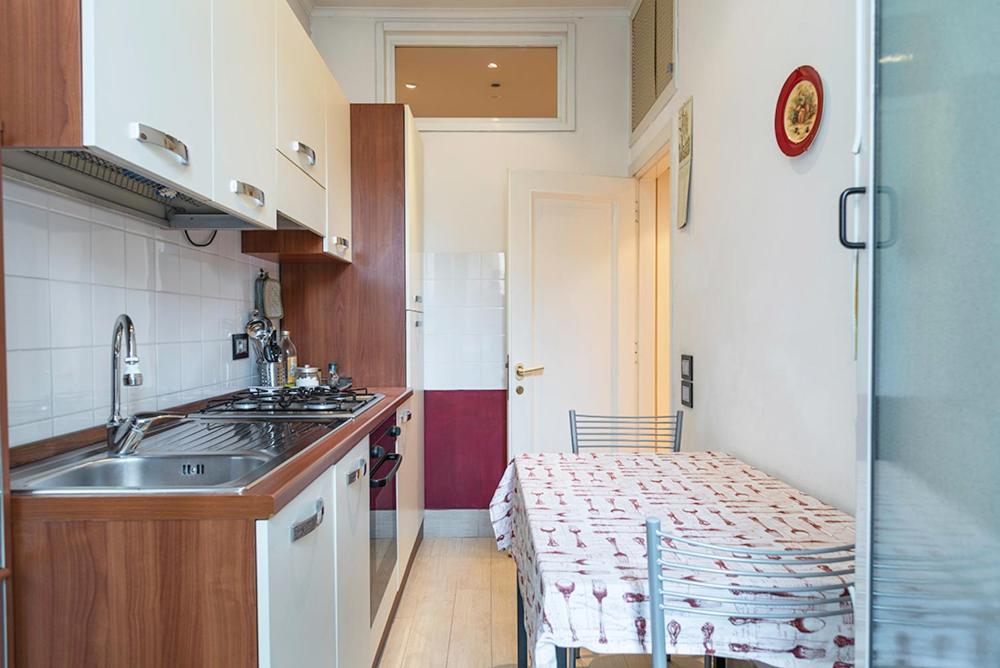 Tiberina Apartments - Rome Trastevere Екстер'єр фото